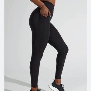 BuffBunny Black High-Rise Pocket Leggings